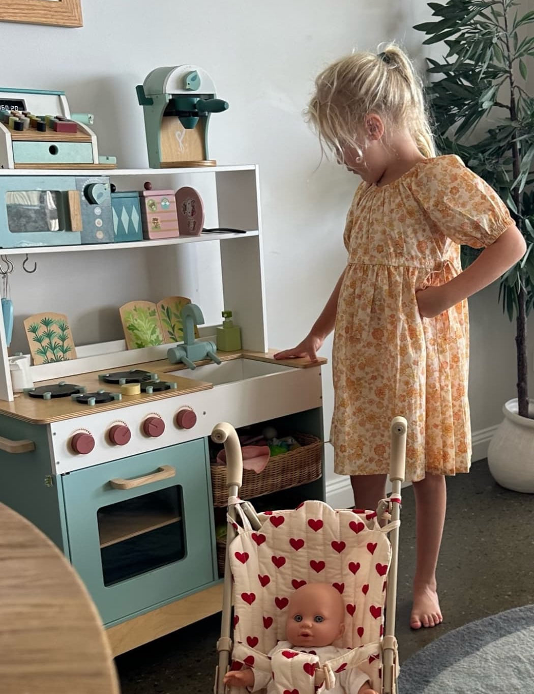 Kids_Play_Kitchen_1.jpg