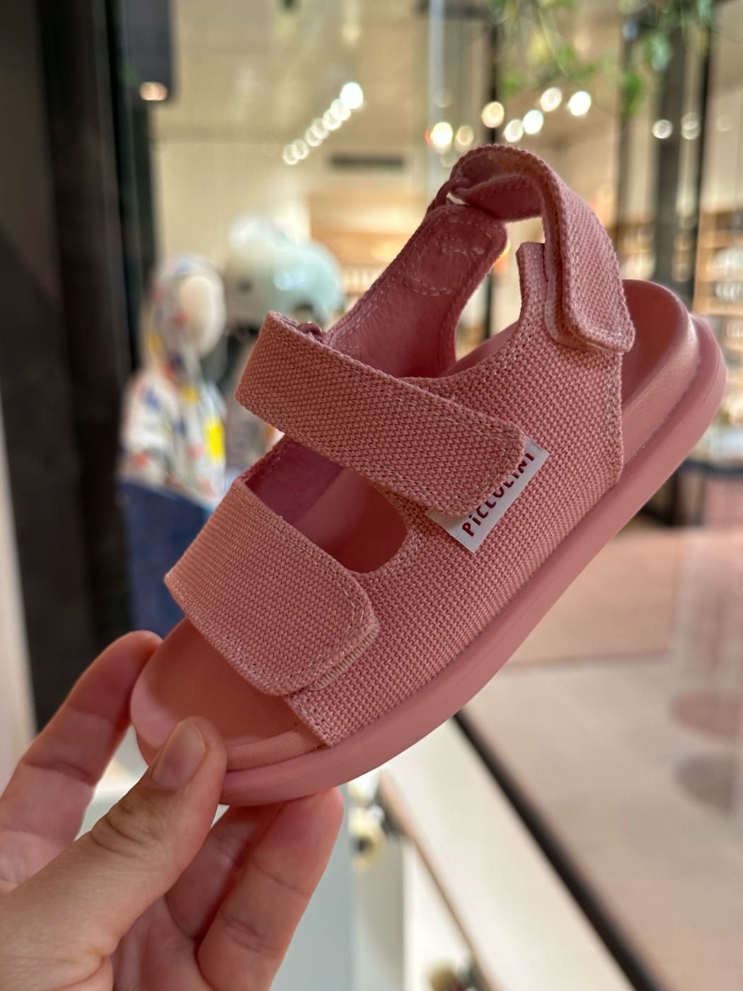 kids sandals with velcro straps in pink