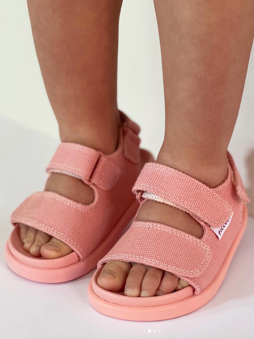 kids velcro sandals on little feet