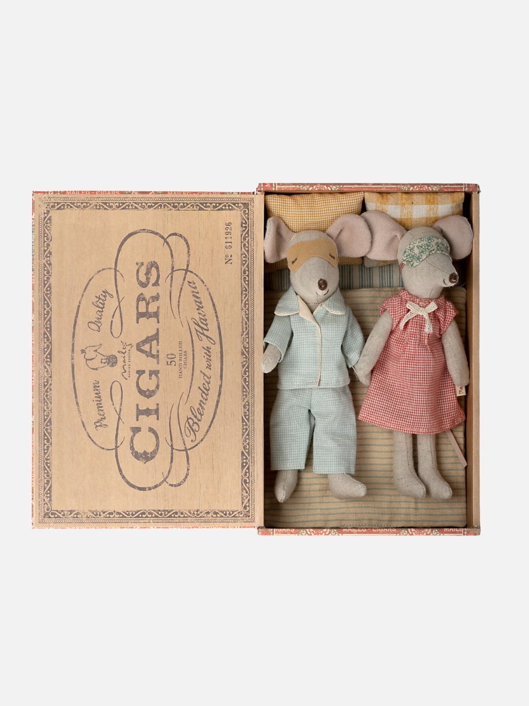Mum and Dad Mice in Cigarbox