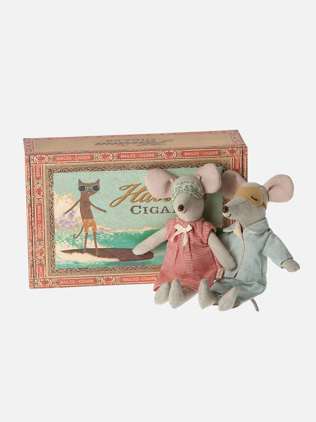 Mum and Dad Mice in Cigarbox