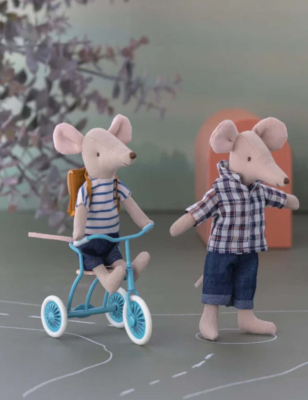 Maileg_Big_Brother_Mouse_1.jpg