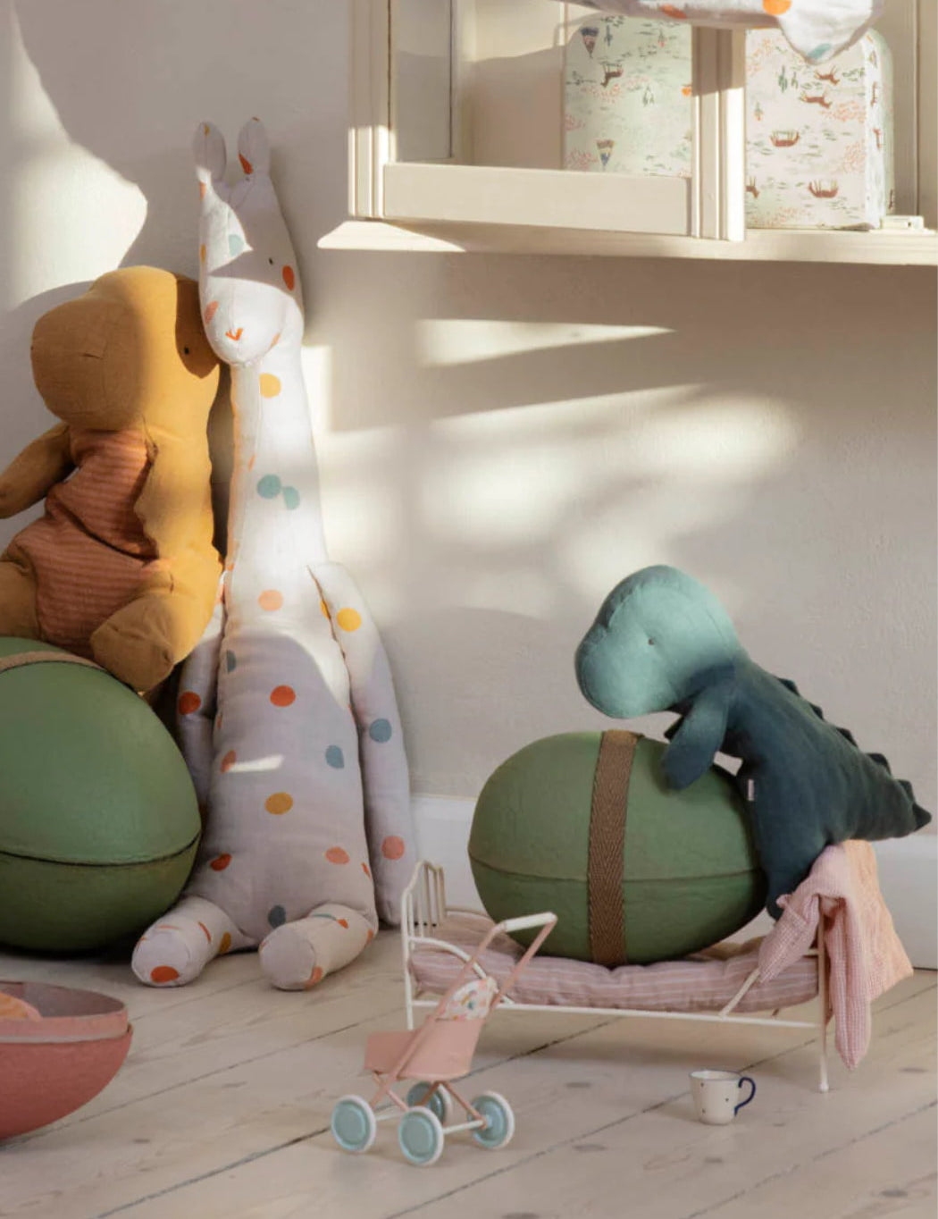 Maileg_Dinoasaur_in_an_Egg_2.jpg