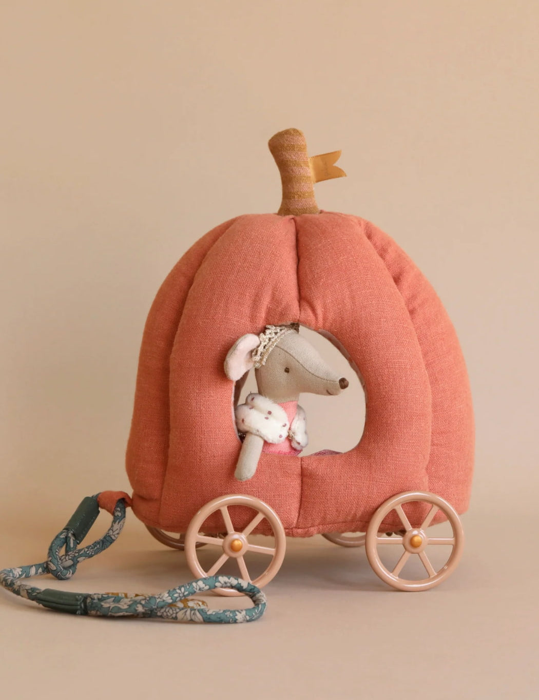 Maileg_pumpkin_carriage_4.jpg
