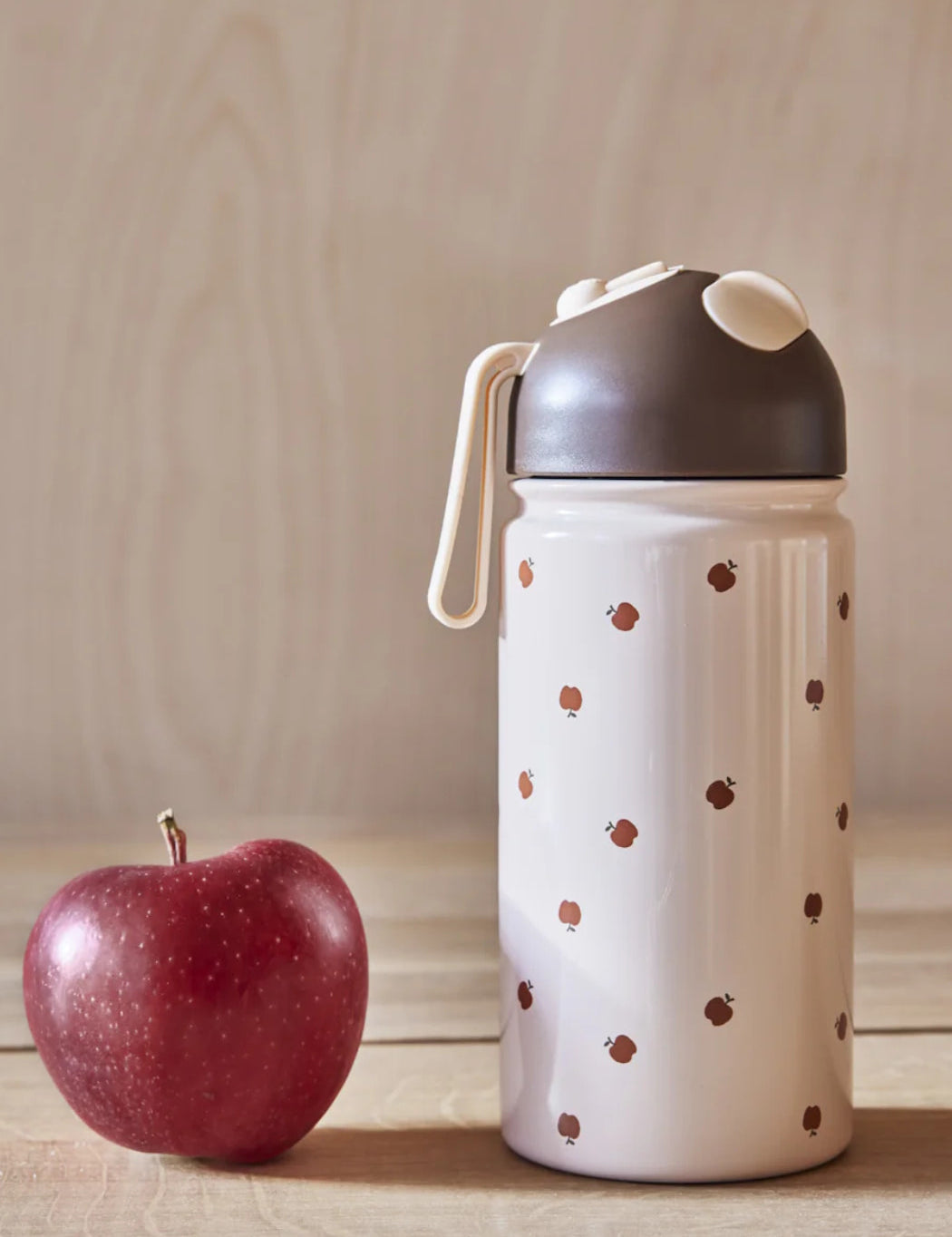Oyoy_kids_drink_bottle_1.jpg