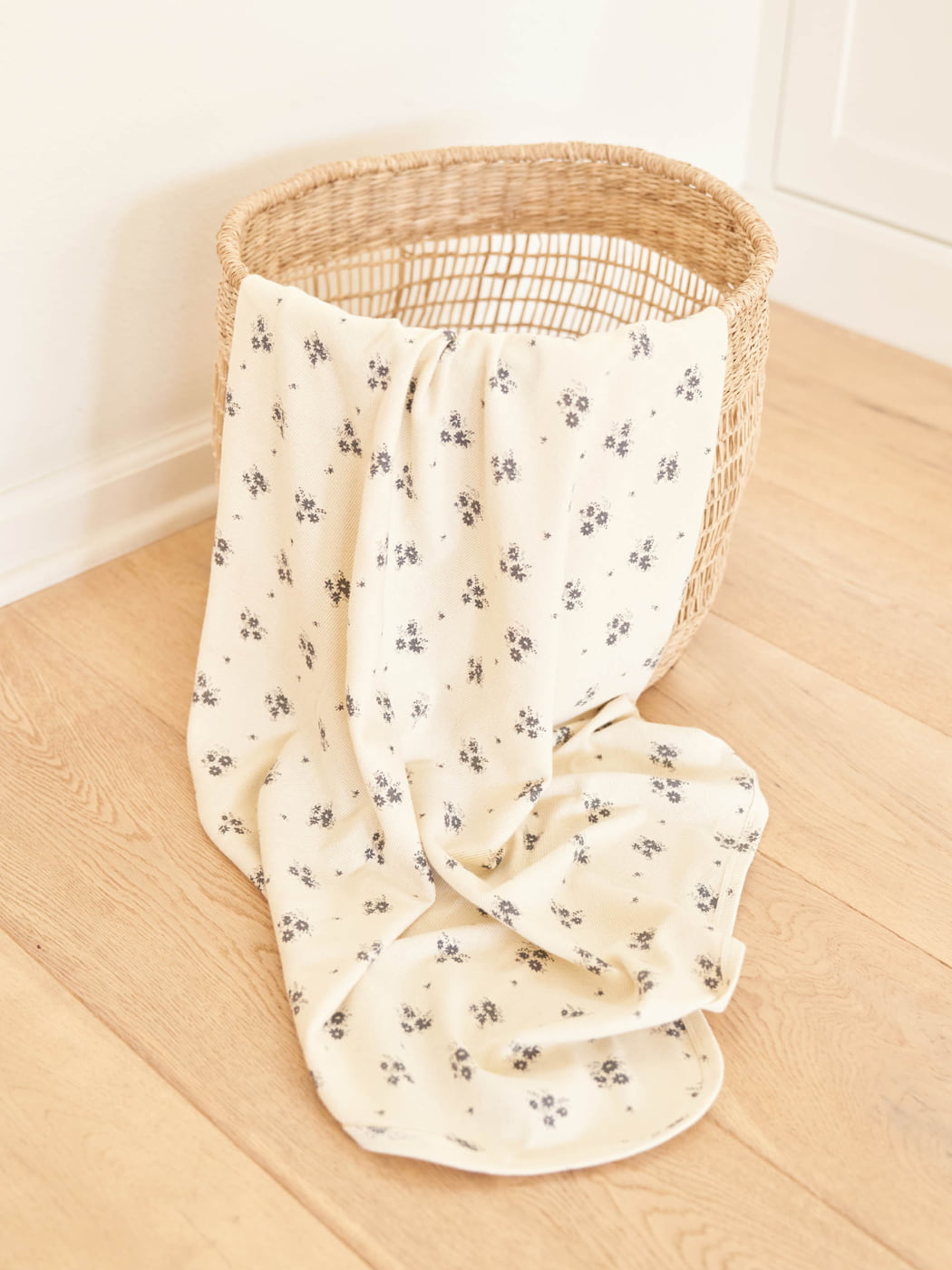 Ribbed Baby Blanket - Navy Ditsy