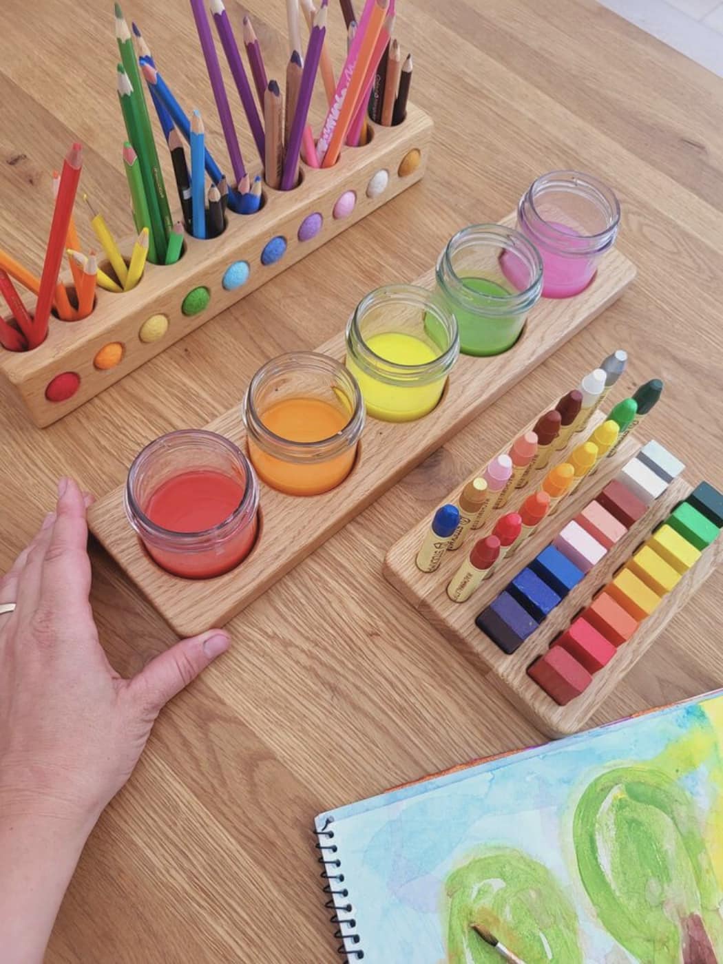 Tin of 8 Wax Crayons - Special Rainbow Edition