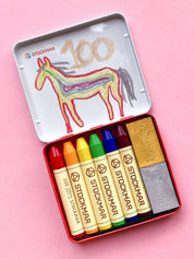 Tin of 8 Wax Crayons - Special Rainbow Edition