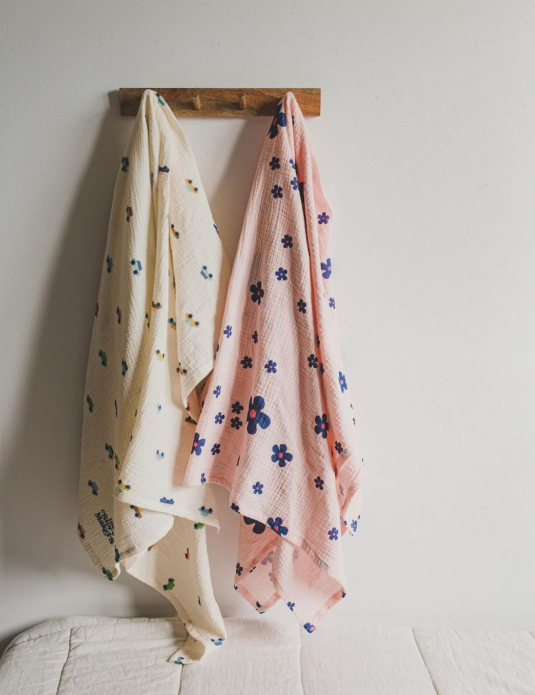 Story_Makers_Car_Swaddle_4.jpg