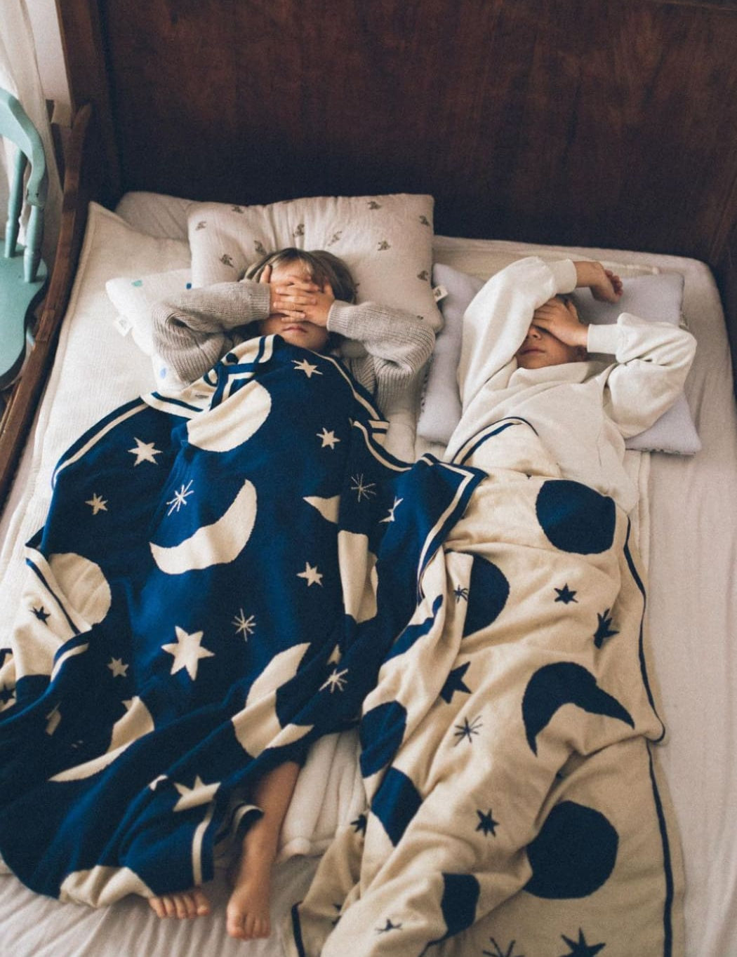 Story_Makers_Knitted_Blanket_4.jpg