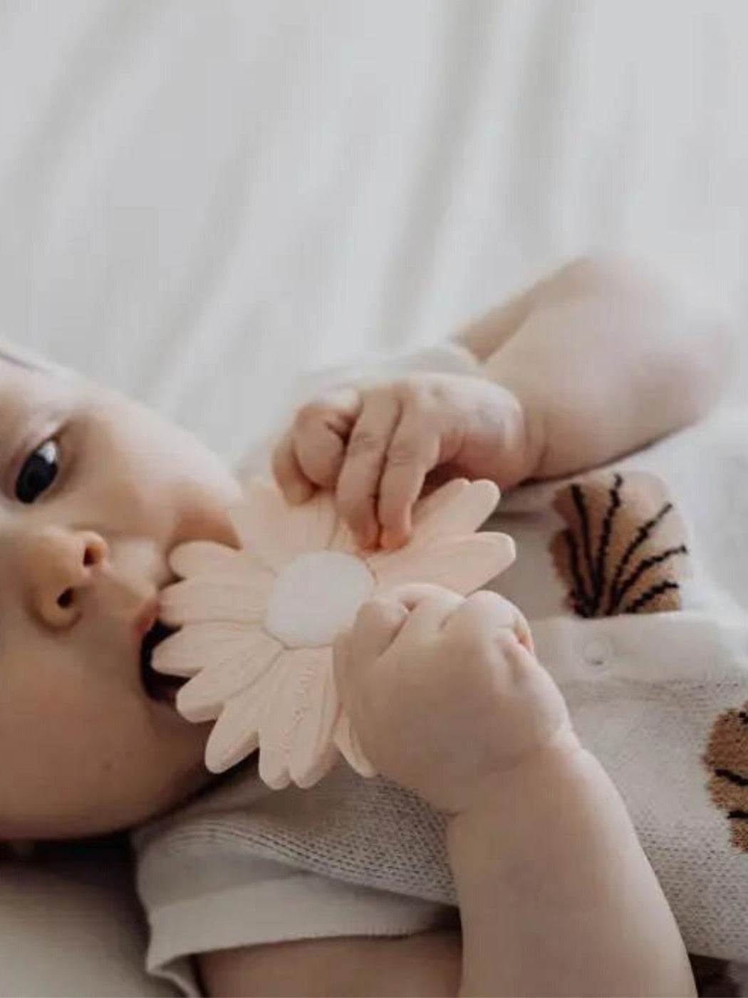 Silicone Teether - Petal Daisy