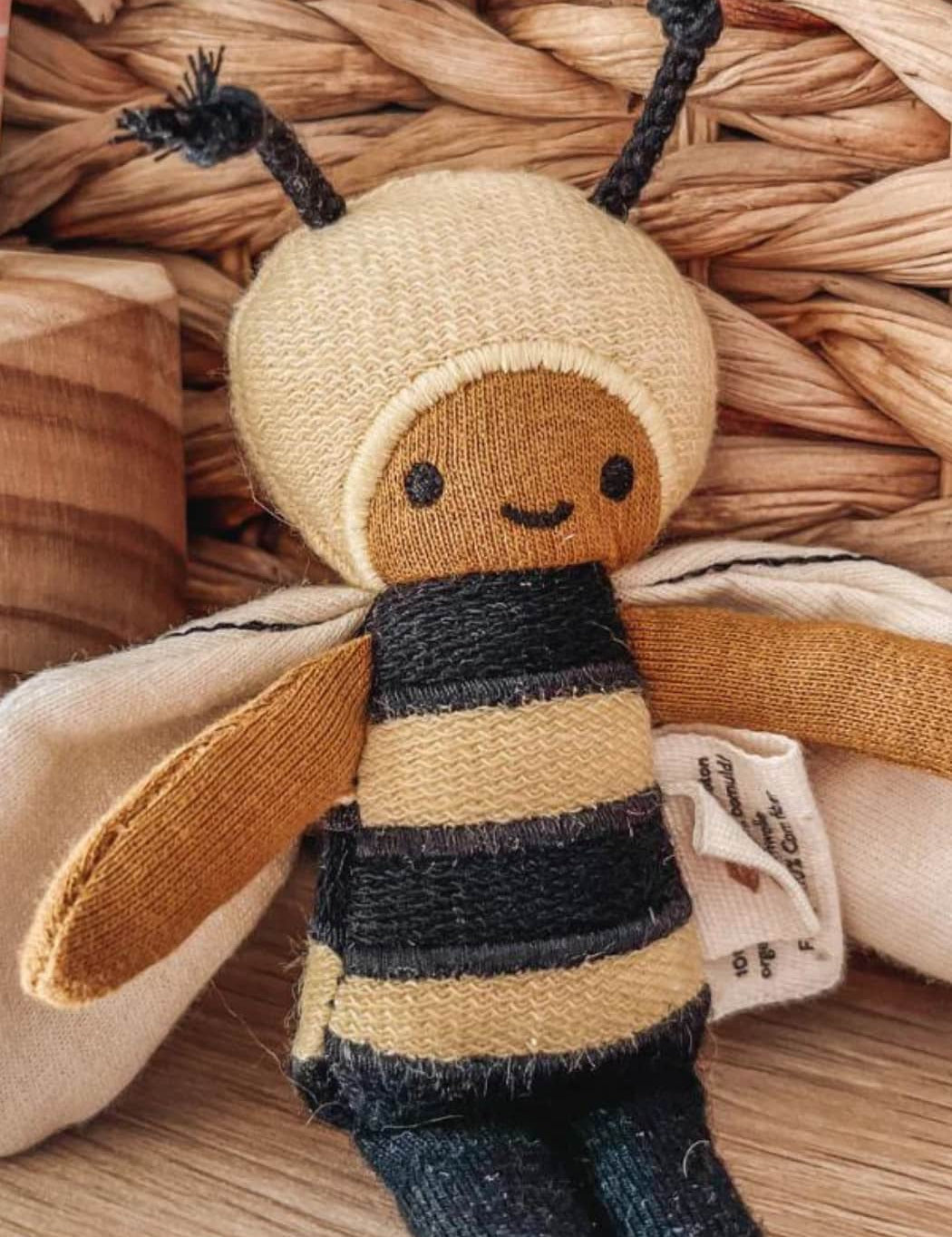 FabelabPocketFriendBee_3.jpg