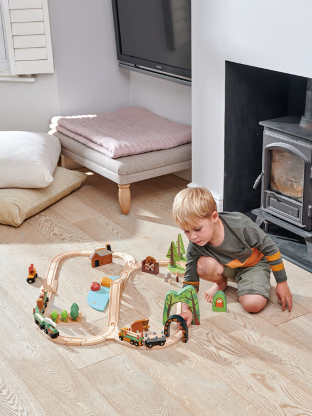 Wild Pines Train Set